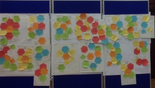Clustering postits large scale